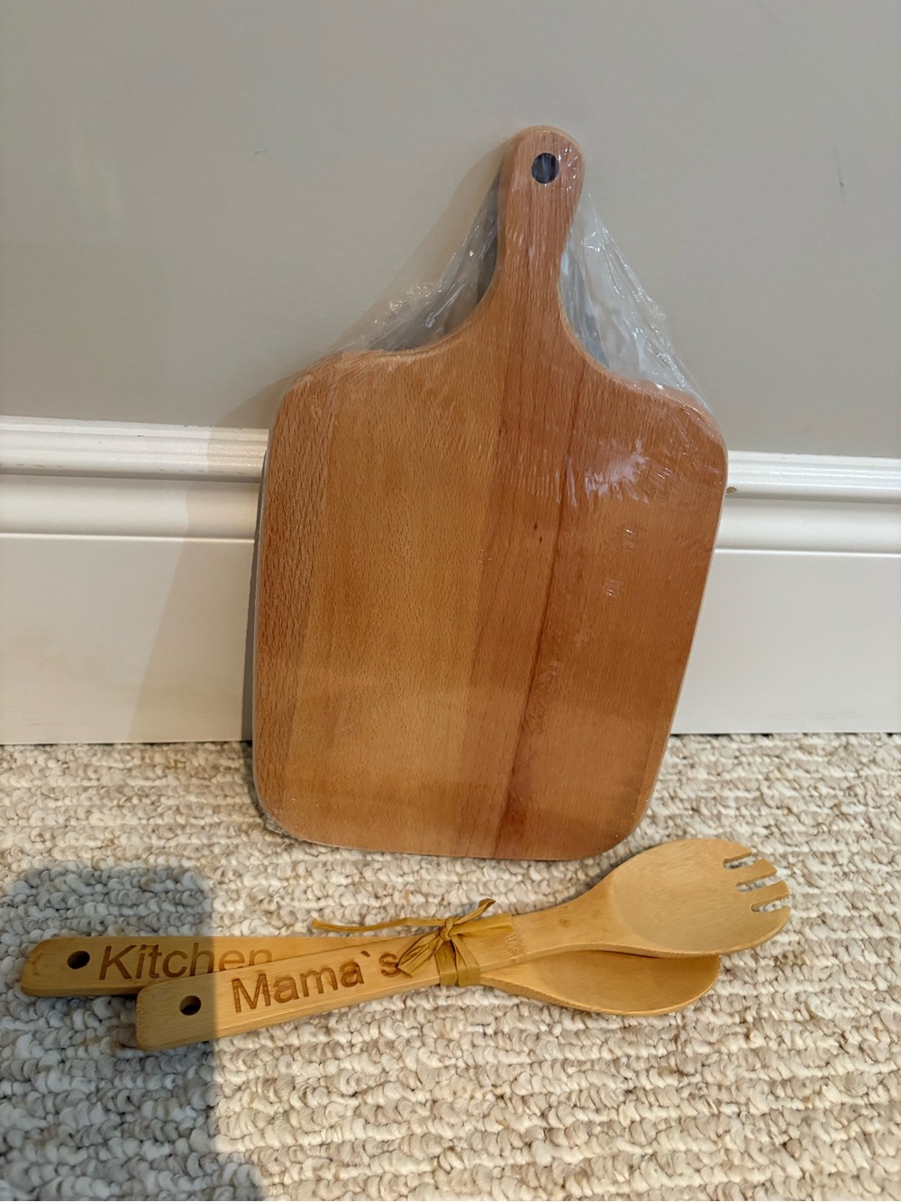 Brand new cutting board and salad utensils